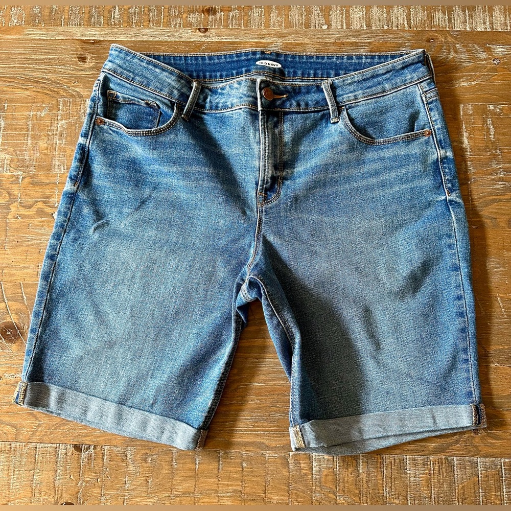 Women’s Old Navy Denim Shorts, Size 12